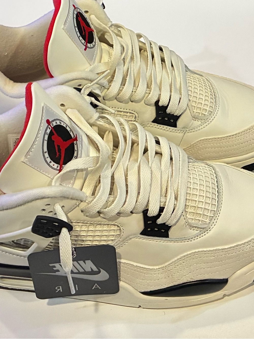 Jordan Men’s White and Red Athletic Basketball Shoes - Picture 3 of 7